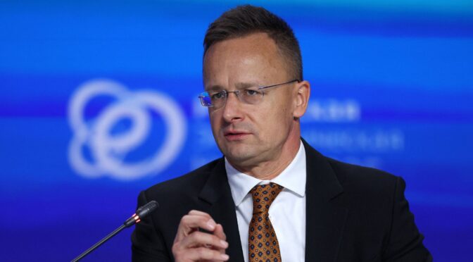 Угорщина уникає обмежень у постачанні електроенергії в Україну, щоб уникнути ‘страждань’ у Закарпатті