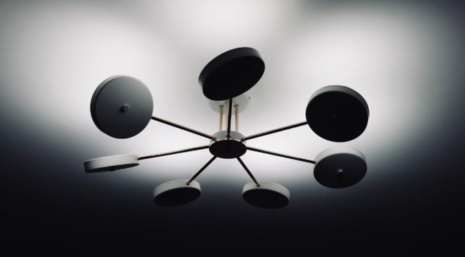 Аварійні Відключення Світла в Областях України Через Атаки на Інфраструктуру