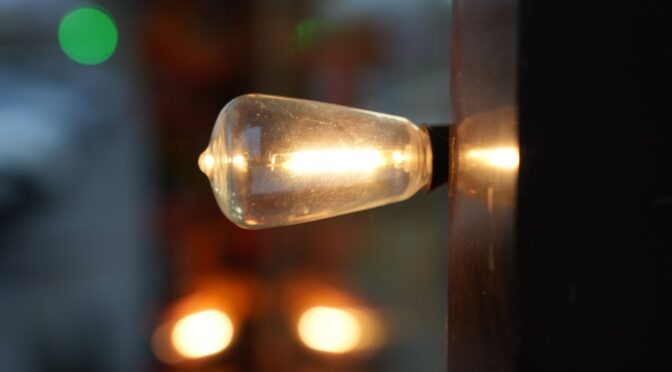 Оновлено графік погодинних відключень світла на Миколаївщині на 25 лютого