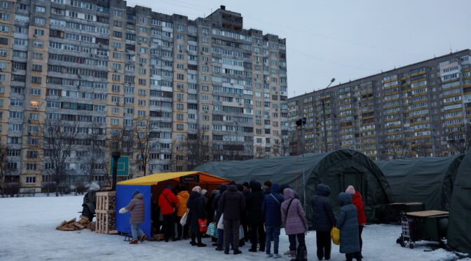 Обмеження електроживлення в Україні через атаки на енергетичну інфраструктуру