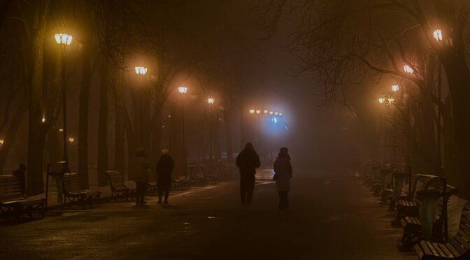 Обмежене електропостачання у багатьох регіонах України: Укренерго оновлює графіки відключень