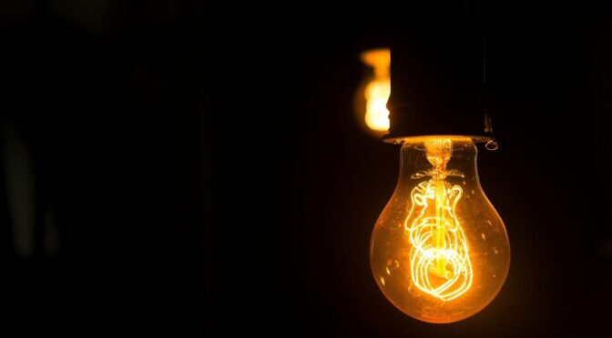 Хмельниччина: Важлива інформація про графік погодинних відключень світла