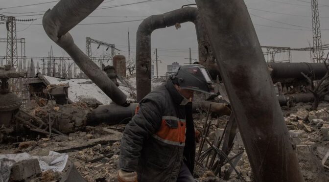 УкрЕнерго запроваджує графіки відключення світла 25 лютого