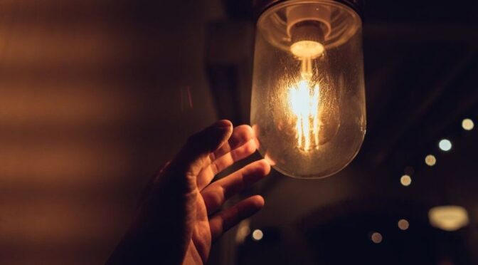 Хмельниччина: Пояснення щодо відключень світла 25 лютого