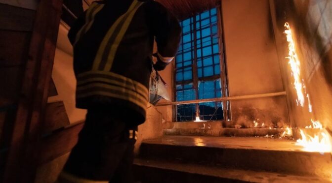 Тіло Чоловіка Знайдено Під час Пожежі в Рівному