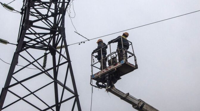 В Запоріжжі Енергетики Відновили Електропостачання Близько 4800 Споживачів