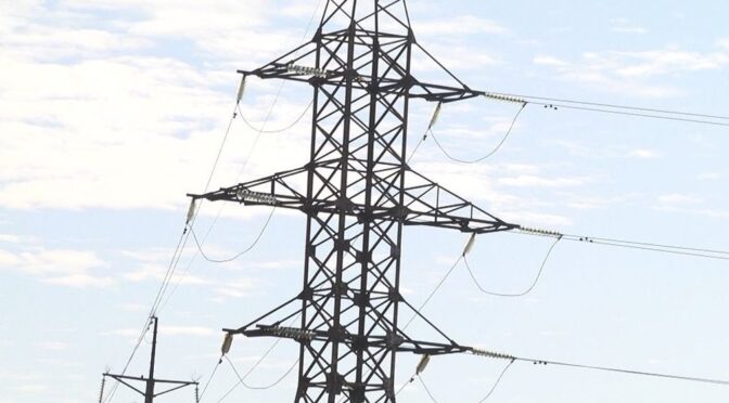 Стан енергосистеми 23 квітня: знеструмлення після обстрілів, обмежень не очікують